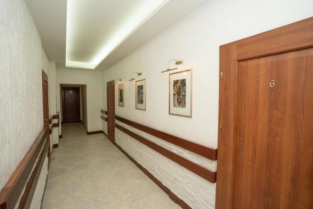 Hotel Piano Kiev Buitenkant foto